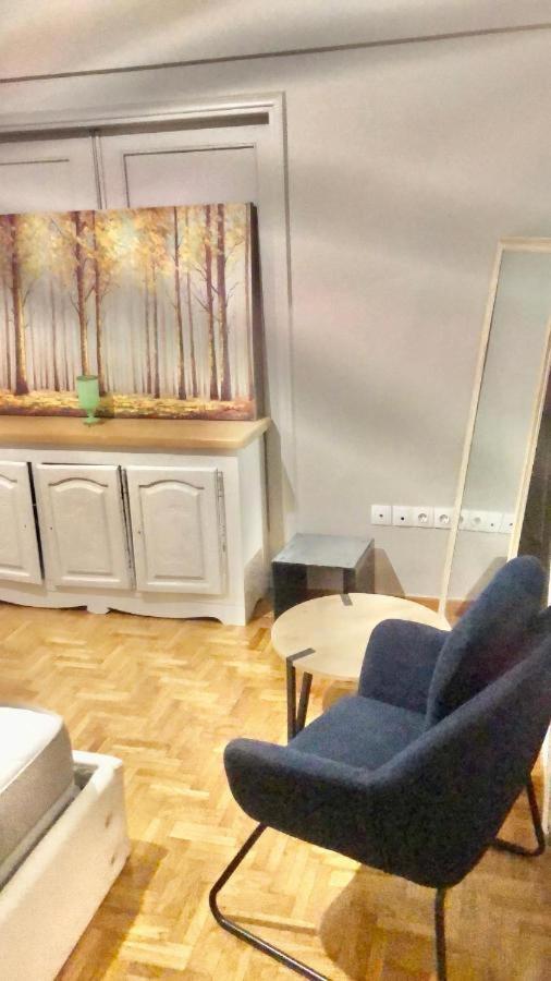 Economy Shared Apartment E In Central Athens Luaran gambar